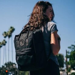 FJÄLLRÄVEN KÅNKEN NO. 2 BLACK Unisex - Tagesrucksack 21 FJÄLLRÄVEN KÅNKEN NO. 2 BLACK Unisex - Tagesrucksack -Outdoor-Ausrüstung 5637528568 etncipg kanken no 2 black fjaellraeven 24