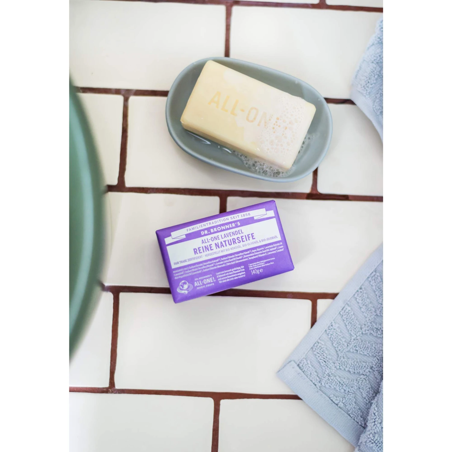 Dr. Bronner's REINE NATURSEIFE (STÜCKSEIFE) - Outdoor Seife 4 Dr. Bronner's REINE NATURSEIFE (STÜCKSEIFE) - Outdoor Seife – Bild 2